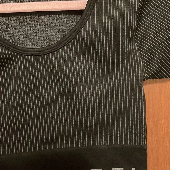 NWOT Aerie Ribbed Crop Top - Picture 2 of 5